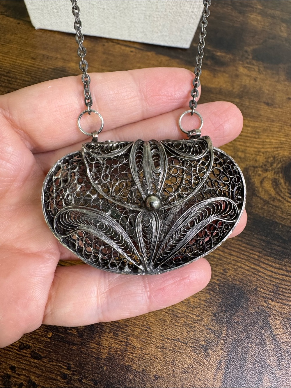 Antique-Style Filigree Metal Coin Purse Pendant Necklace in Silver Tone